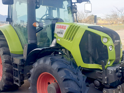 Tractor de ocasión segunda mano usado CLAAS Arion 530