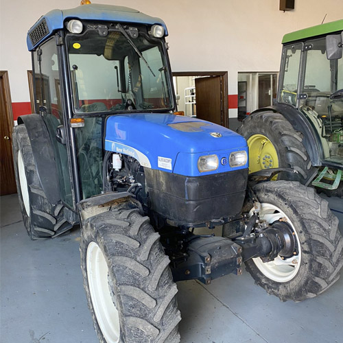 Tractor NEW HOLLAND TN 85 FA