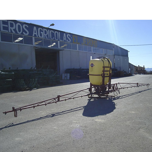 Segunda mano, usado, ocasión. Pulverizador suspendido HARDI, fumigación para 800 l y barras