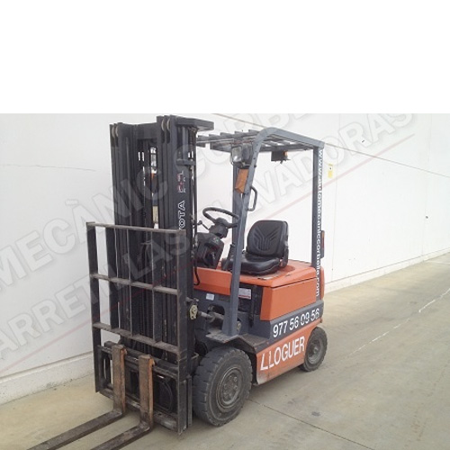 Segunda mano, usado, ocasión. Carretilla eléctrica TOYOTA FBM16 de 4 ruedas