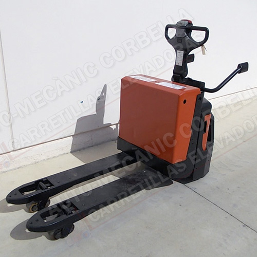 Segunda mano, usado, ocasión. Transpaleta eléctrica BT P20-8