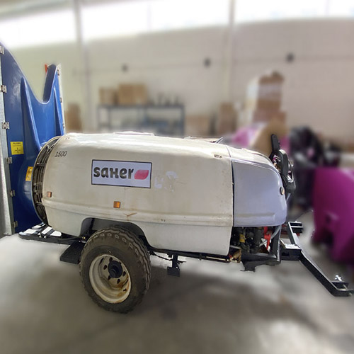 7.5 Segunda mano, usado, ocasión. Atomizador SAHER Inverter Torreta Fibra. Remolcado. Reparado, como nuevo. 1.500 l con grupo Inverter Torre Fibra. Transmisión incluida. Válvulas Braglia. Matriculada y con papeles de cambio de nombre.