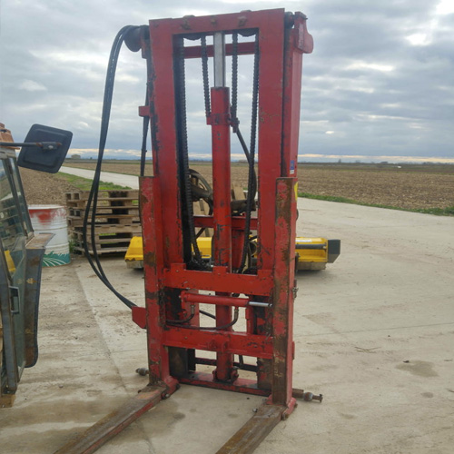Segunda mano Elevador hidráulico RODA, levanta hasta 2,50 m, ocasión, usado