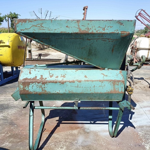 7.8 Segunda mano Peladora de almendras BLANC para tractor, ocasión, usado