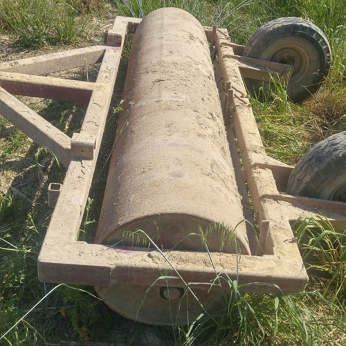 8.16 Segunda mano Rodillo de hierro de 2,60 m de labor, con rascador, ocasión, usado