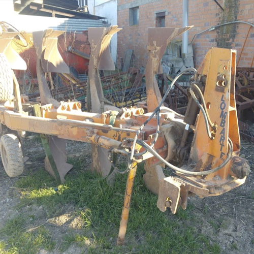 8.6 Segunda mano Arado cuatrisurco LOMBARTE con disparo NON STOP, ocasión, usado