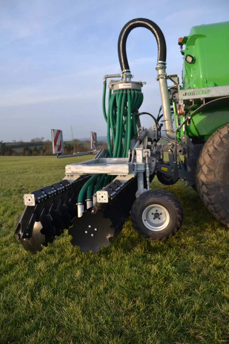 Aplicador de purín con grada rapida Terradisc JOSKIN