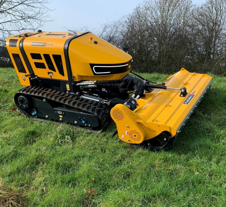 Cortadora de césped Robocut RC40 MC CONNEL