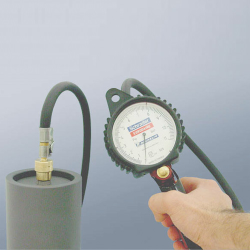 2.5.4b Adaptador de rosca HIDRACAR para válvula de carga de gas