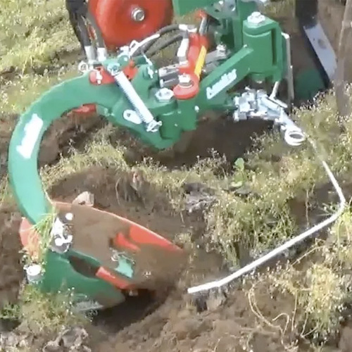 Intercepas hidráulicos AGUILAR  IH-350, modelo con vertedera y cuchilla limpiadora