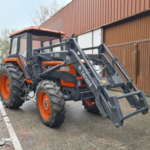 Tractor KUBOTA M 6730 DT, segunda mano, ocasión, usado