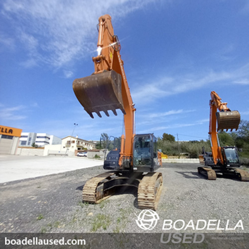 3 Excavadora de cadenas HITACHI ZX300LCN-6 de segunda mano, ocasión, usado