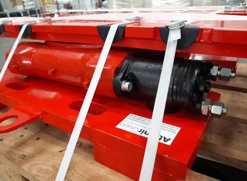 Volteador Hidráulico ABONIR FEM2 con 2.500Kg  de Capacidad y 360 Giro