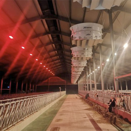 8 Sistemas de iluminación para cobertizos y naves ERILON