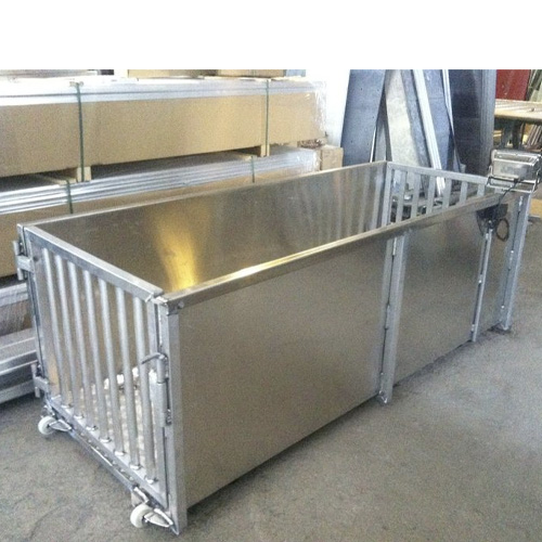 10.1 Báscula de aluminio C. MOLAS para pesar animales móvil