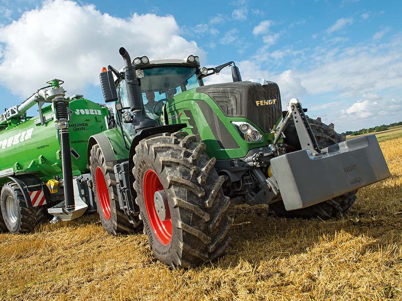 Tractor FENDT 900 Vario