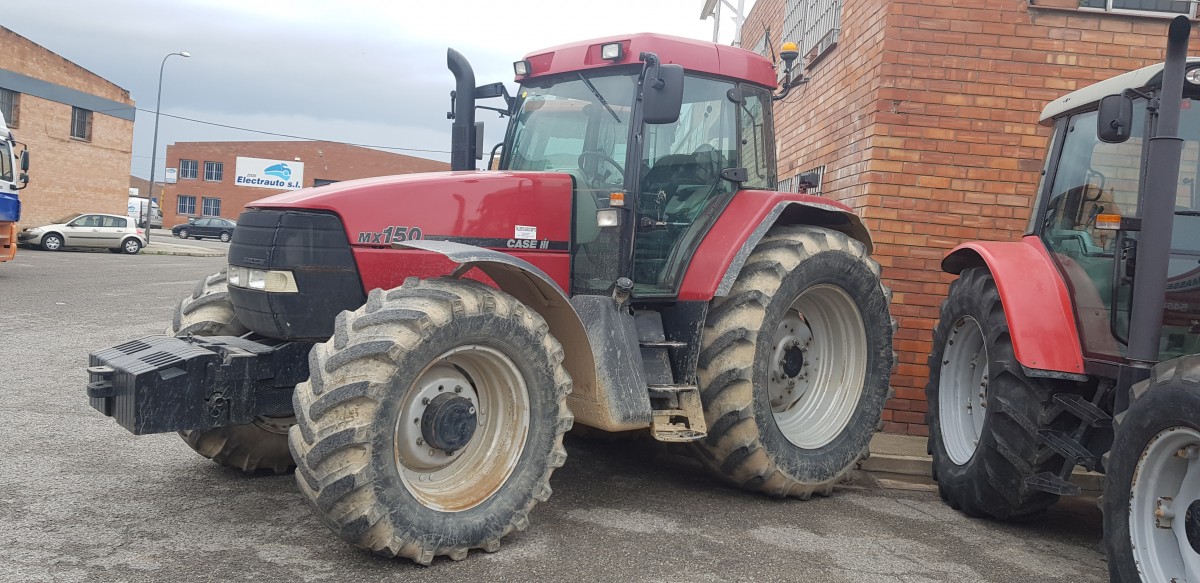 Tractor segunda mano usado CASE IH - MX150